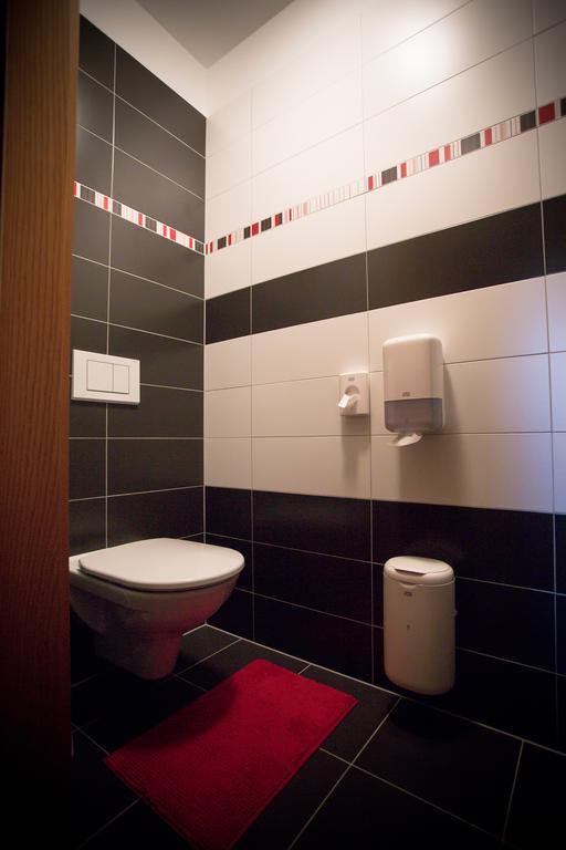 As Hotel Brno Bagian luar foto
